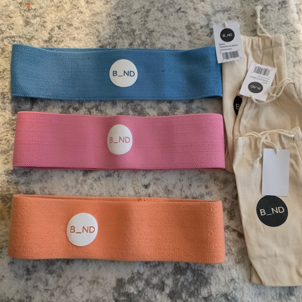 Nwt light medium heavy b_nd